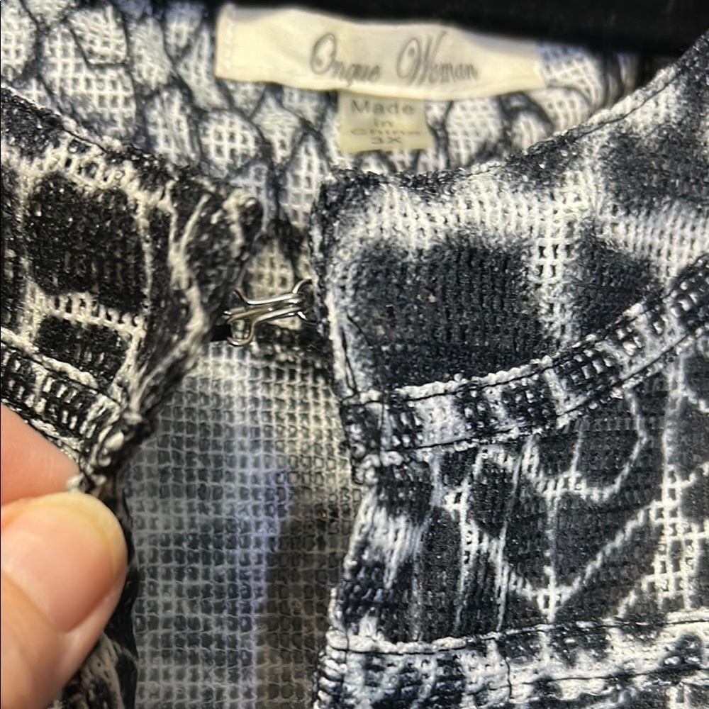 Onque Woman Animal Print Black and White Tunic Jacket 3X NWT - Picture 6 of 7